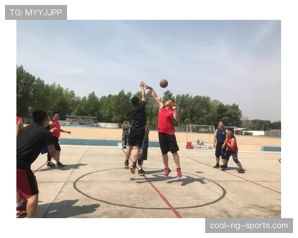 比赛开始规则详解：跳球与中圈发球如何判定？